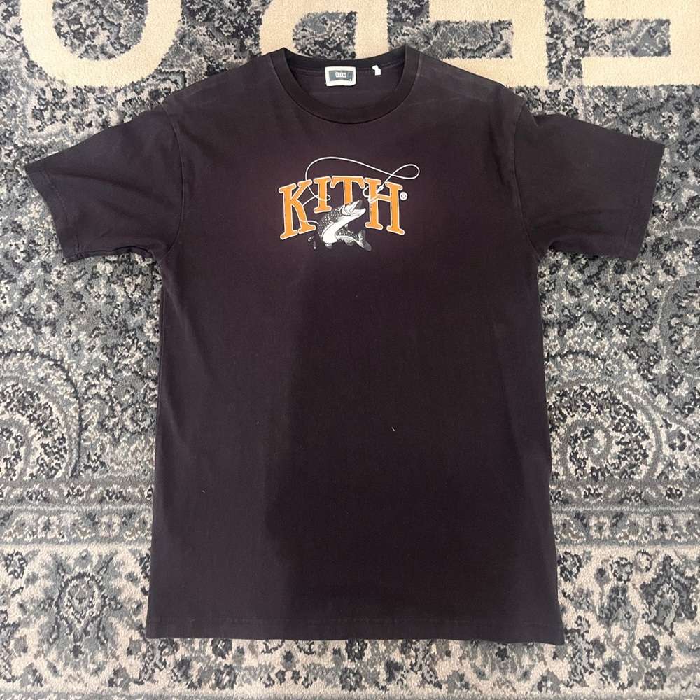 KITH FISHING TEE SZ S GENTLY USED GREAT CONDITION